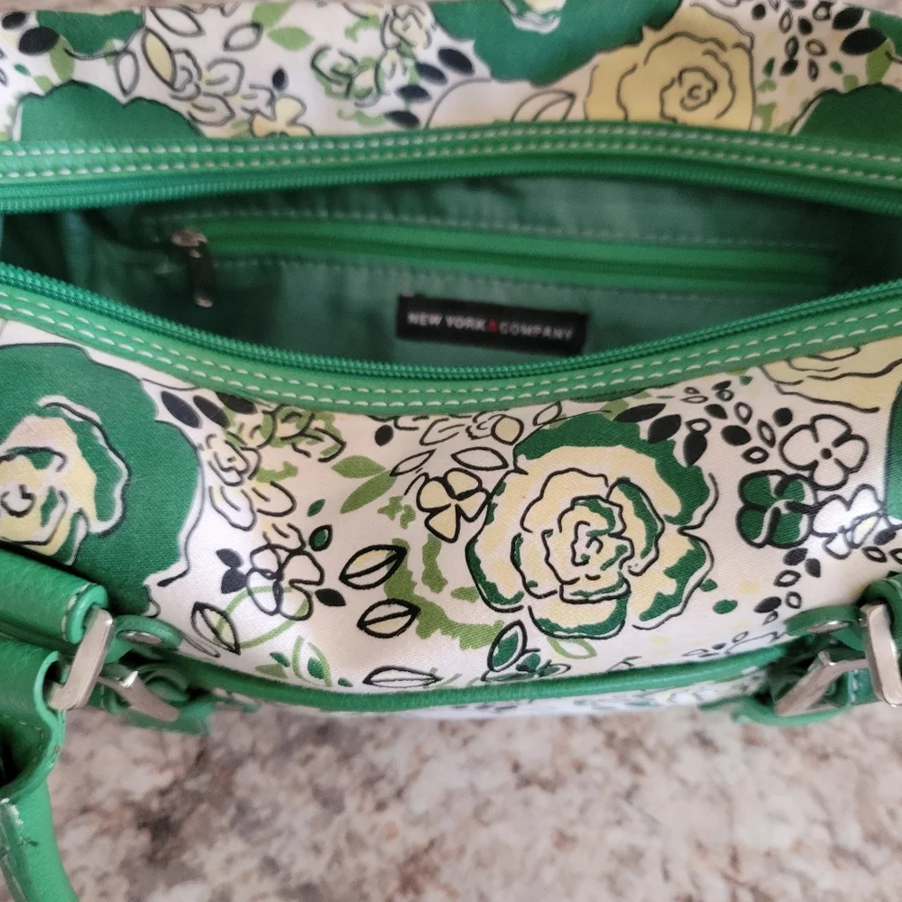 New York and Company Floral Green Handbag EUC